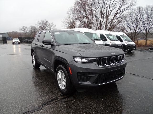 2025 Jeep Grand Cherokee LAREDO X 4X4