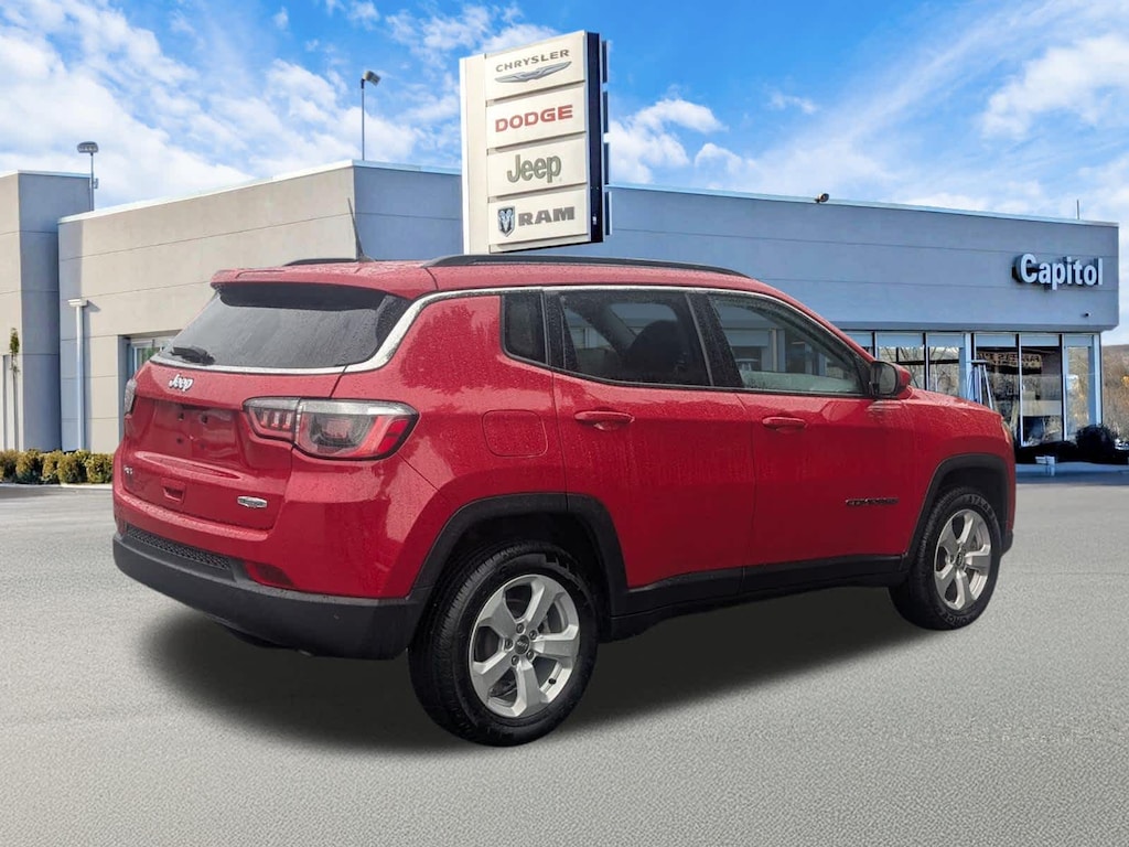 Used 2018 Jeep Compass Latitude SUV