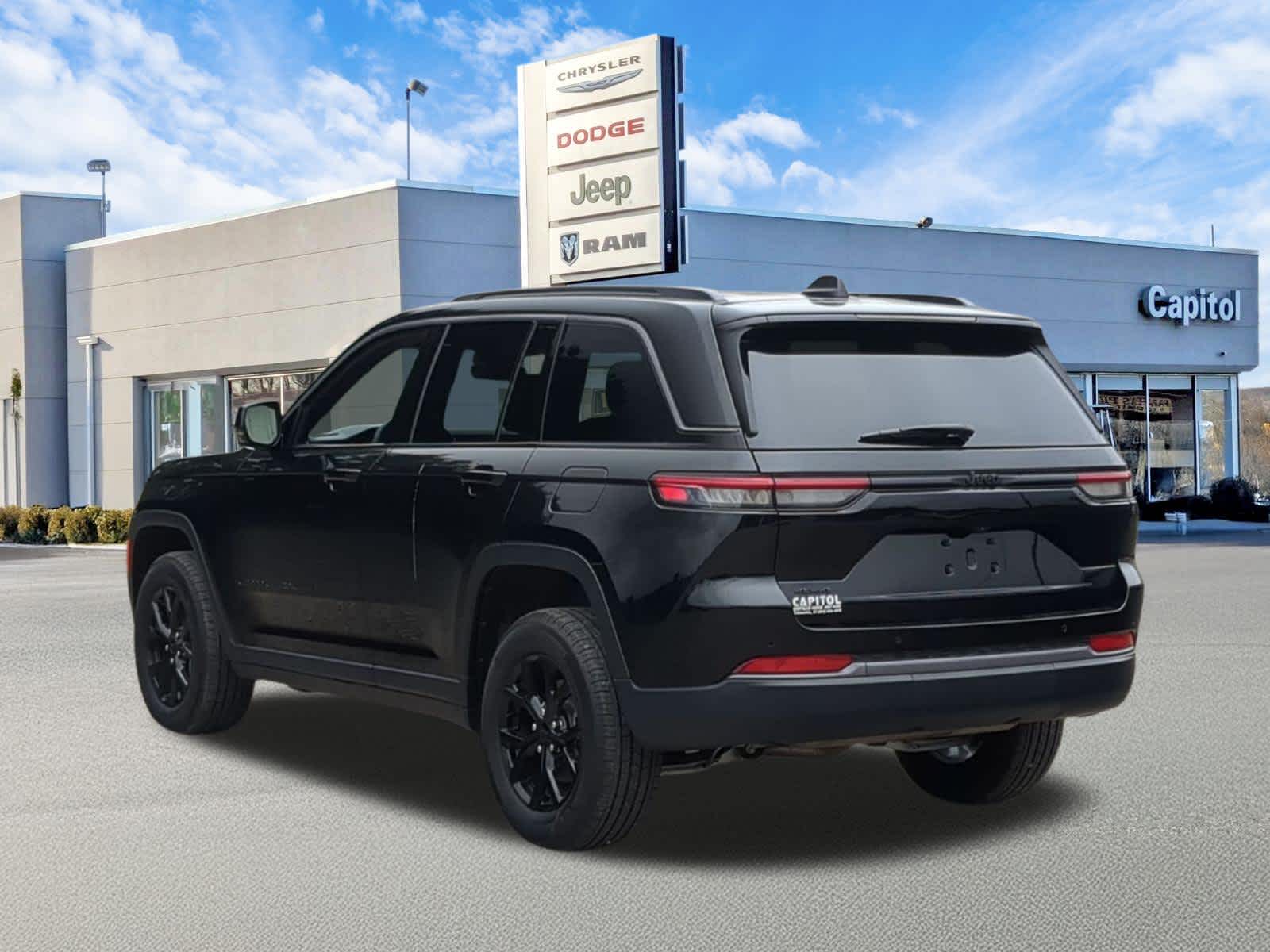 2026 Jeep Grand Cherokee Laredo - Photo 6