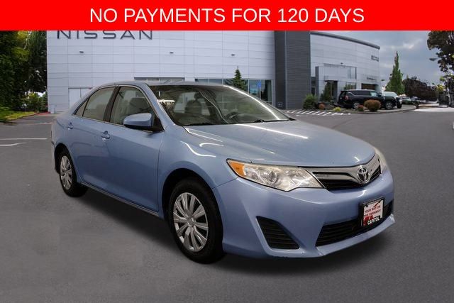 2012 Toyota Camry SE's photo