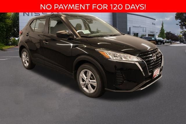 2025 Nissan KICKS PLAY Base's photo
