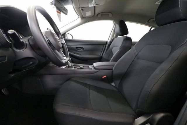 2025 Nissan Sentra S photo 4