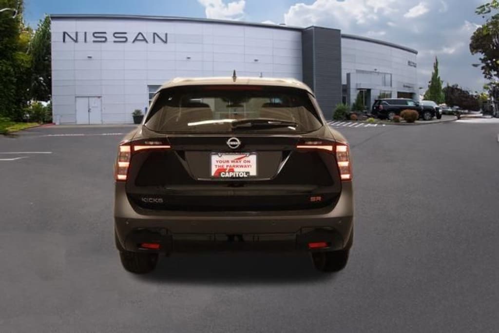 New 2026 Nissan Kicks SR SUV