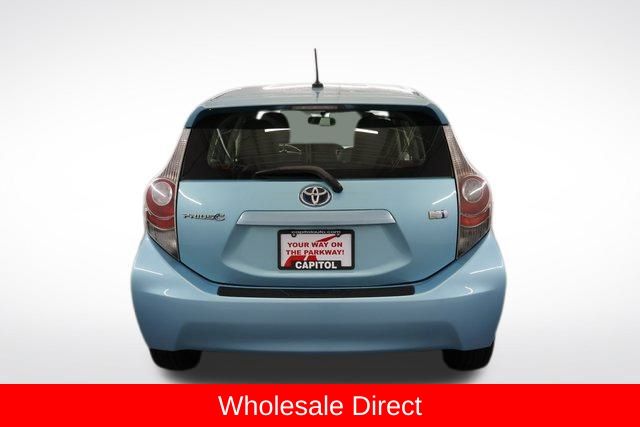2012 Toyota Prius C One photo 3