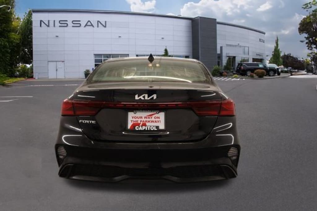 Used 2024 Kia Forte LXS Sedan