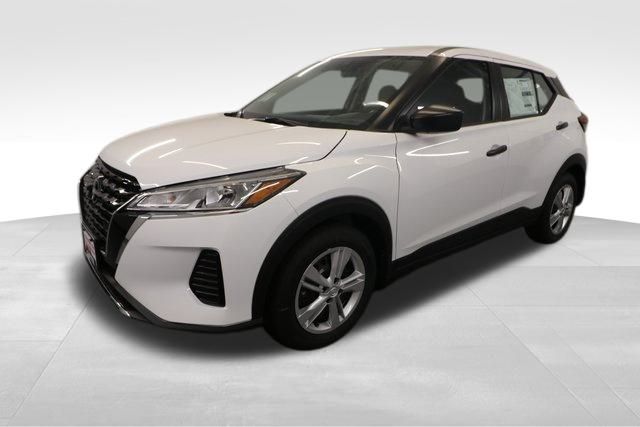 2025 Nissan Kicks Play S photo 4