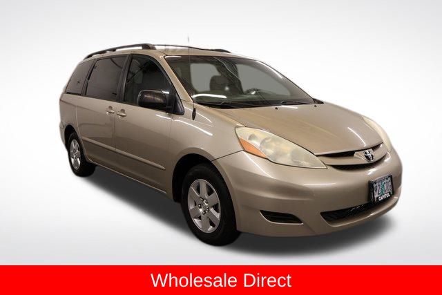 2006 Toyota Sienna LE