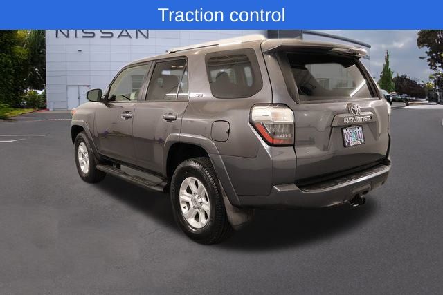 2016 Toyota 4Runner SR5 photo 3