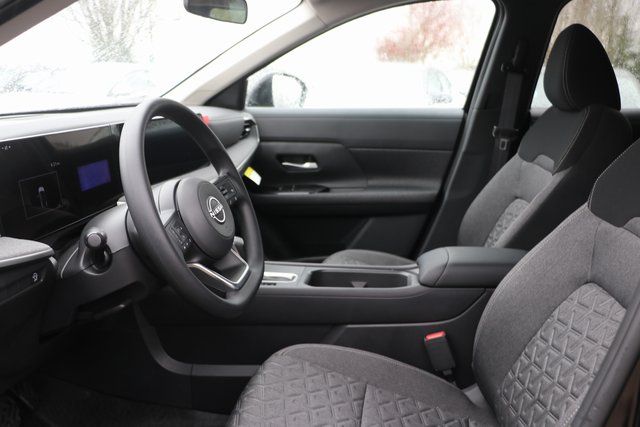 2025 Nissan Kicks SV photo 4