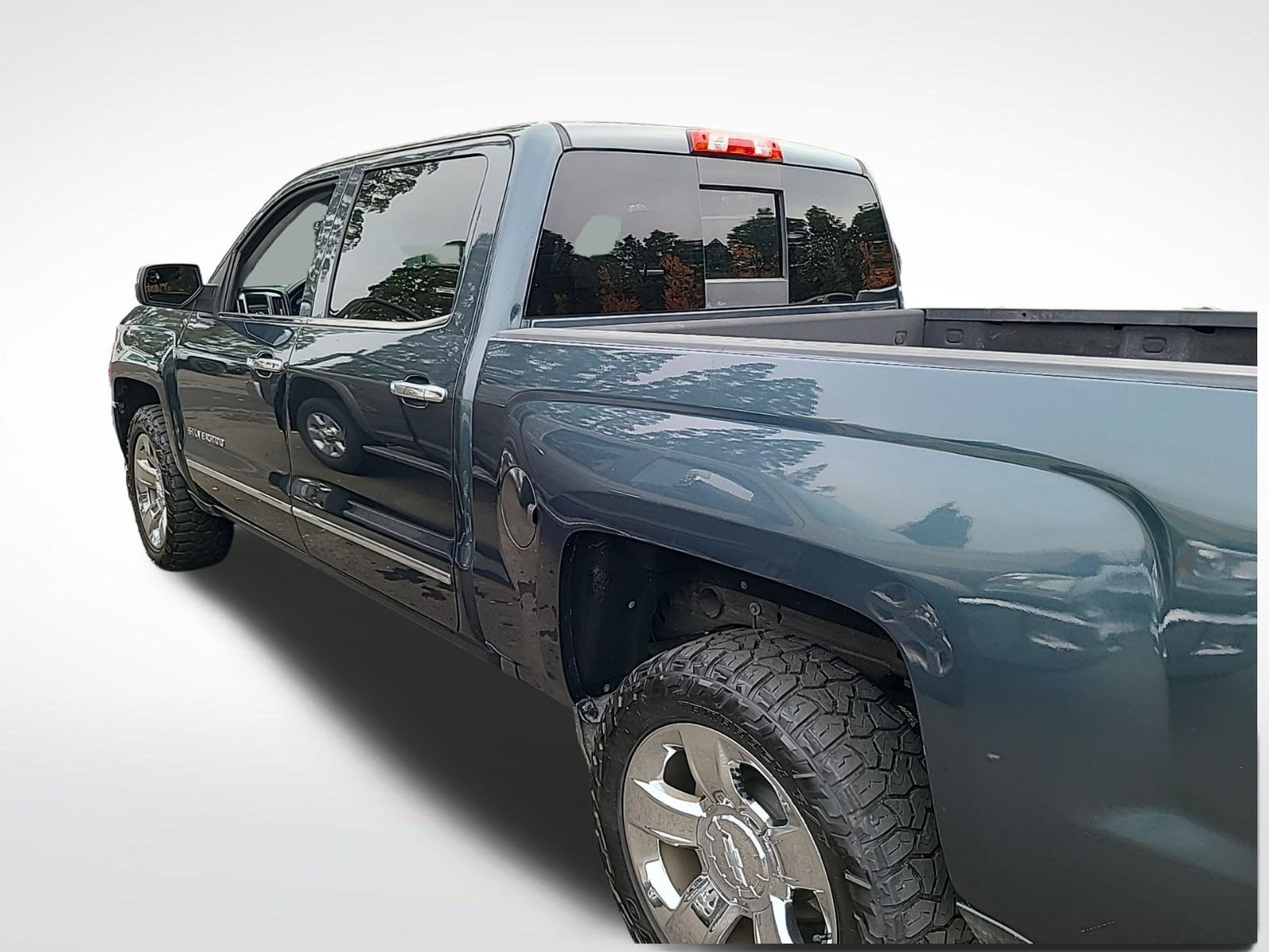 2017 Chevrolet Silverado 1500 LTZ photo 3