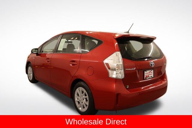 2012 Toyota Prius V Two photo 3
