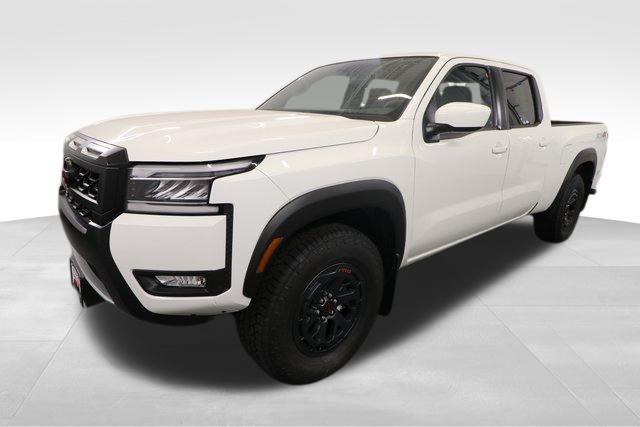 2025 Nissan Frontier PRO-4X photo 4