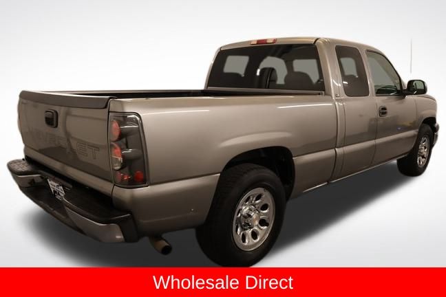 2006 Chevrolet Silverado 1500 LS photo 2