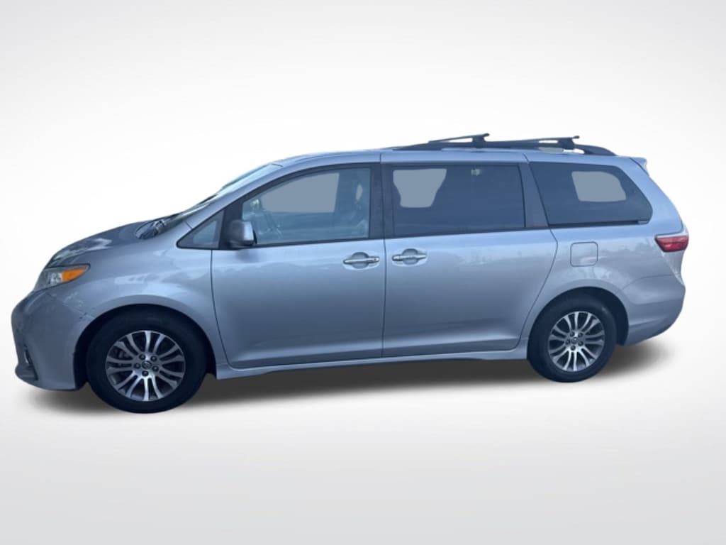 Used 2019 Toyota Sienna XLE 7 Passenger Auto Access Seat Van
