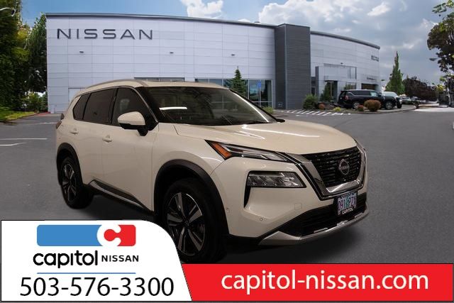 2023 Nissan Rogue Platinum FWD's photo