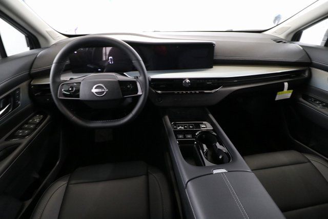 2025 Nissan Murano SL photo 2