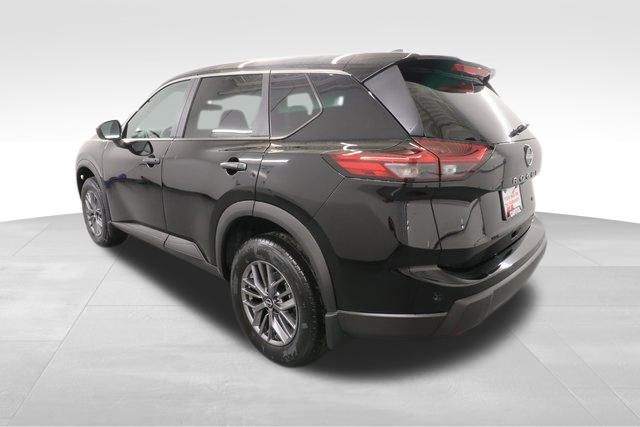 2025 Nissan Rogue S photo 3