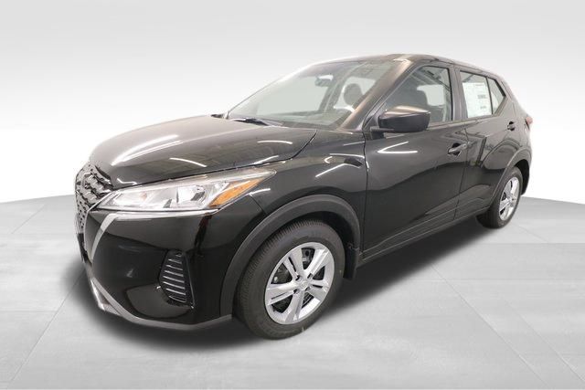 2025 Nissan Kicks Play S photo 3