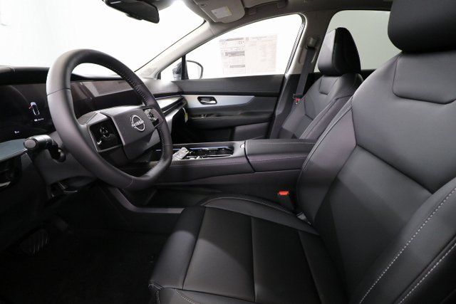 2025 Nissan Murano SL photo 2