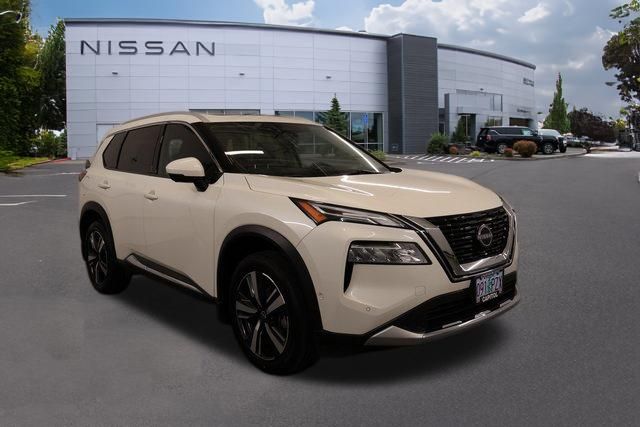 2023 Nissan Rogue Platinum FWD's photo