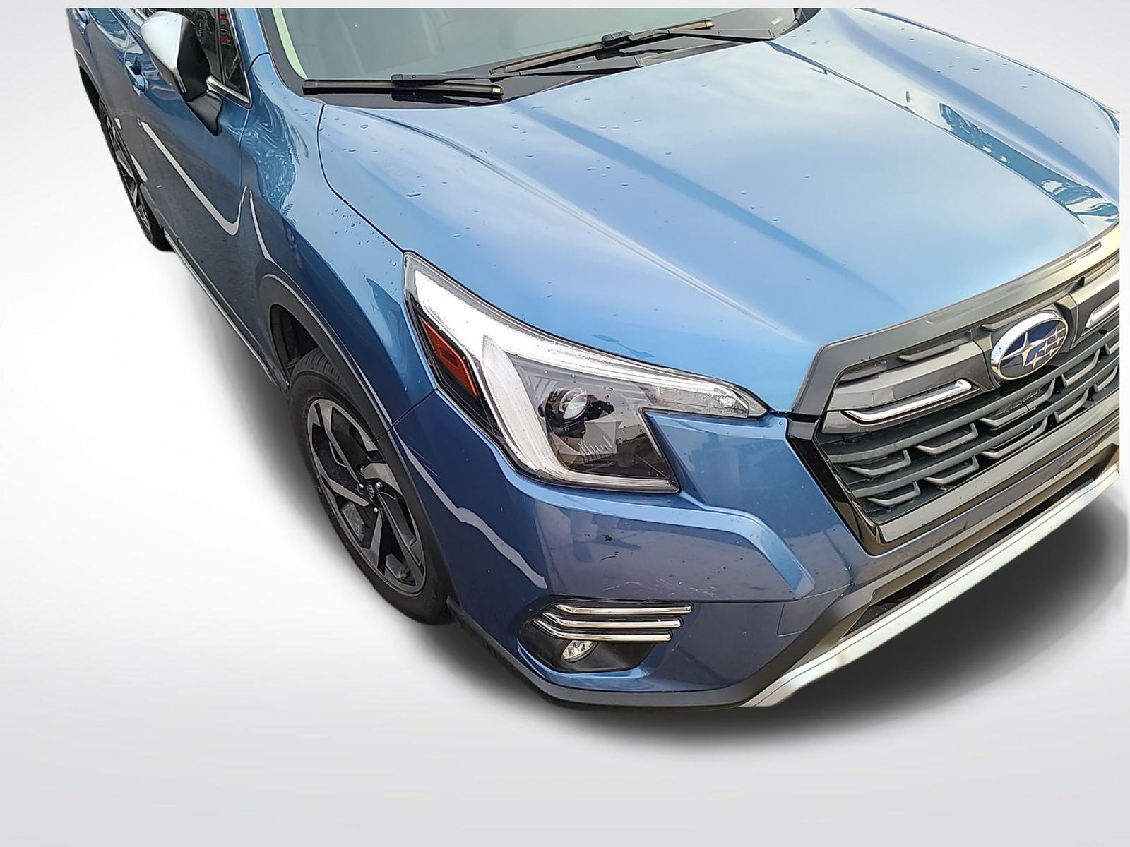 2022 Subaru Forester Touring photo 3