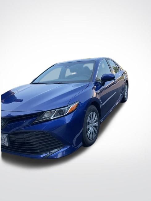 2018 Toyota Camry Hybrid LE photo 2