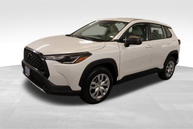 2023 Toyota Corolla Cross L photo 3