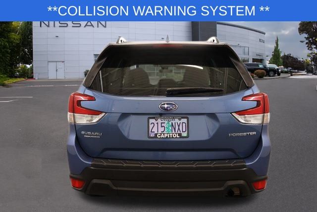 2022 Subaru Forester Premium photo 2