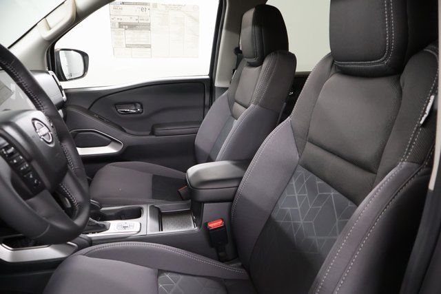 2026 Nissan Frontier SV - Photo 11