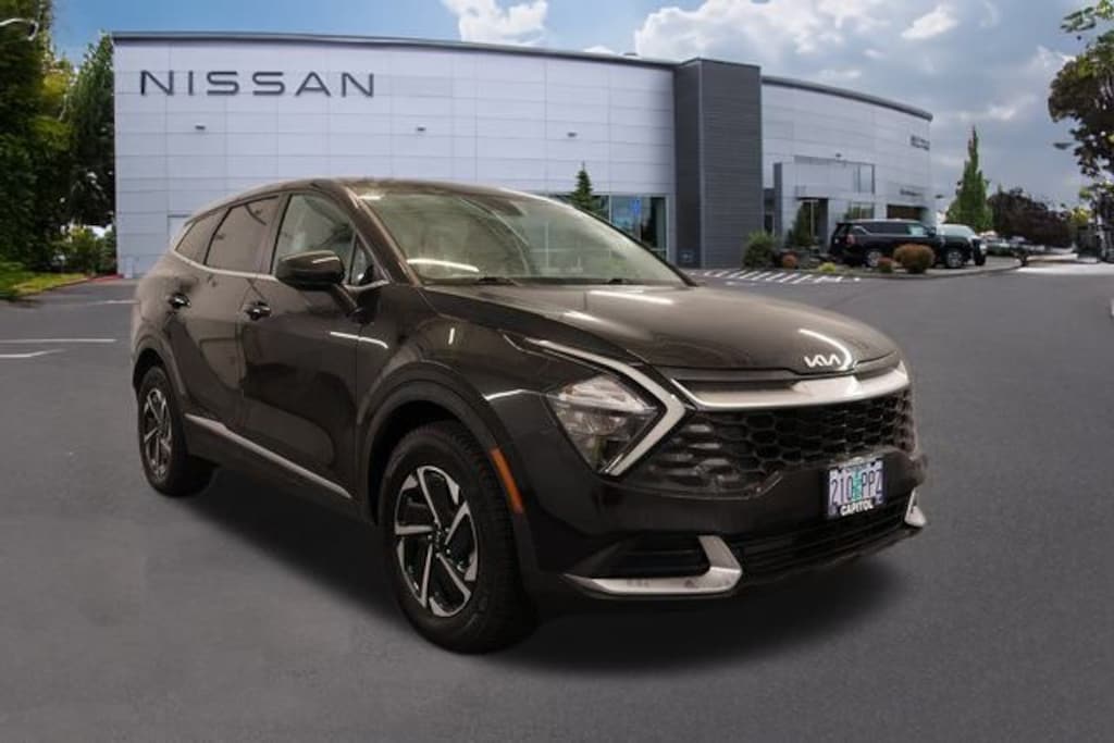 Used 2023 Kia Sportage Hybrid LX SUV