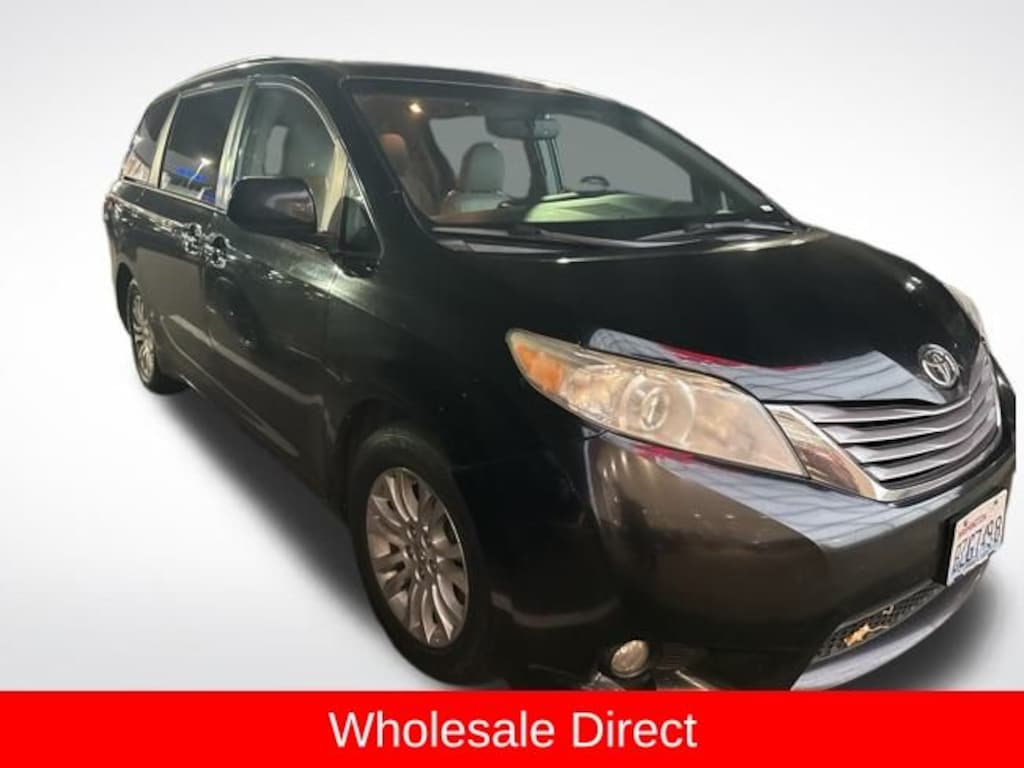 Used 2016 Toyota Sienna XLE 8 Passenger Van