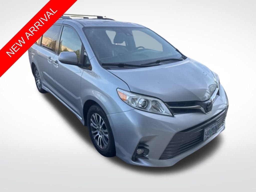 Used 2019 Toyota Sienna XLE 7 Passenger Auto Access Seat Van