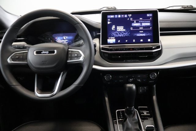 2025 Jeep Compass Limited - Photo 13