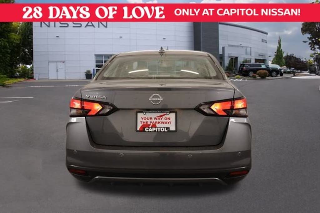 New 2025 Nissan Versa 1.6 SV Sedan