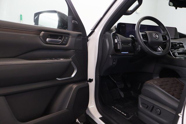 2026 Nissan Armada Platinum - Photo 9