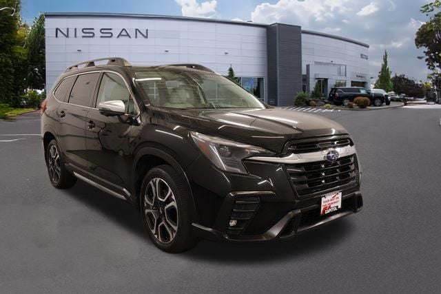 2023 Subaru Ascent Limited 8 Passenger's photo