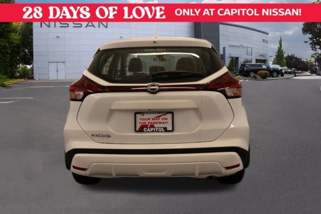 New 2025 Nissan Kicks Play S SUV
