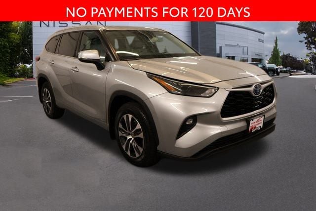 2022 Toyota Highlander XLE's photo