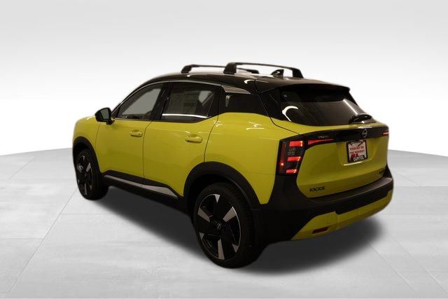 2025 Nissan Kicks SR photo 2