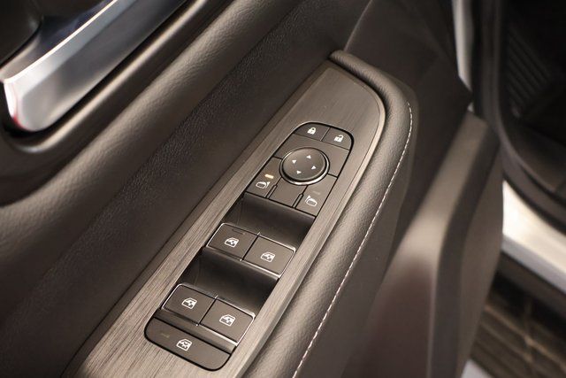 2026 Nissan Armada SV - Photo 9