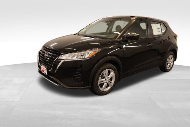2025 Nissan Kicks Play S photo 3