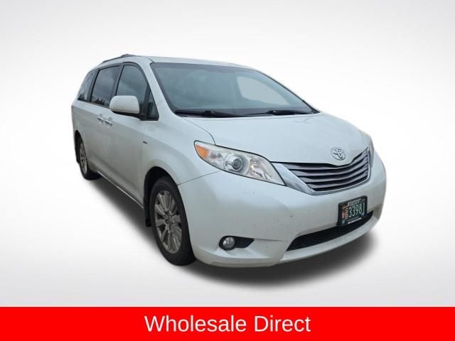 2017 Toyota Sienna Van 