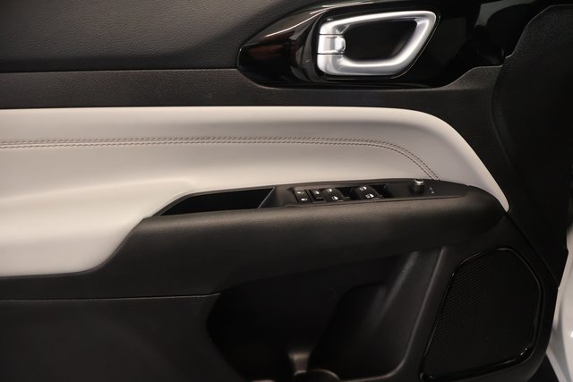 2025 Jeep Compass Limited - Photo 9