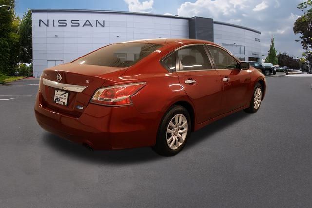 2014 Nissan Altima 2.5 S photo 2