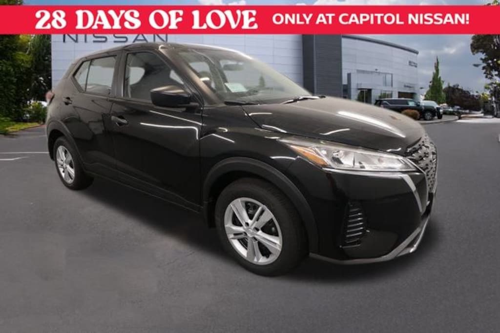 New 2025 Nissan Kicks Play S SUV