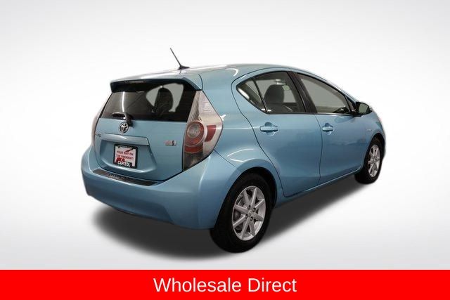 2012 Toyota Prius C One photo 2