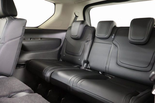 2026 Nissan Armada SV - Photo 27