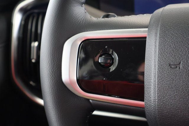 2026 Nissan Armada SV - Photo 15