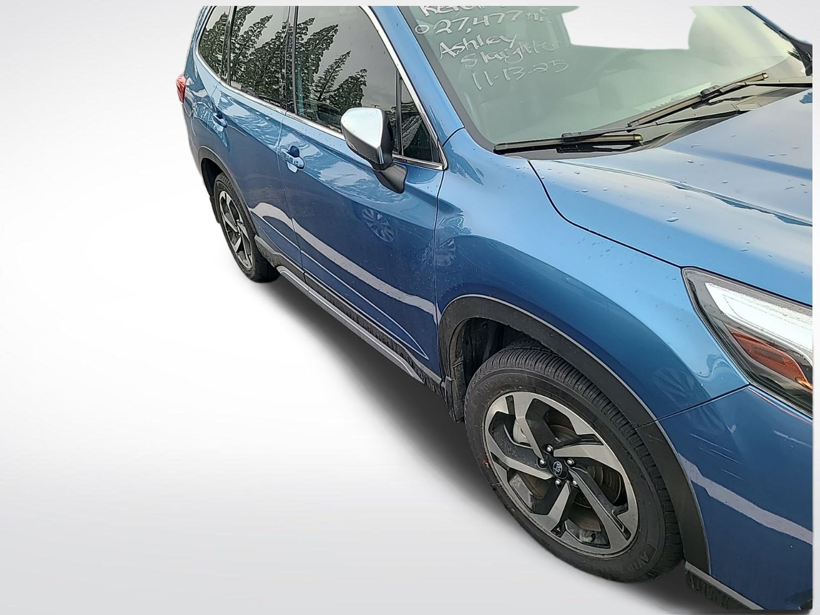 2022 Subaru Forester Touring photo 2