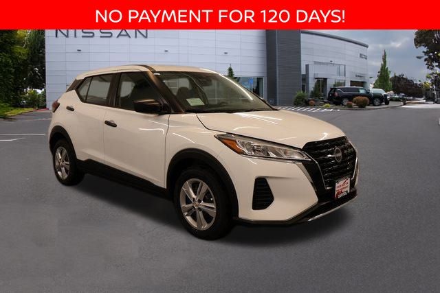 2025 Nissan KICKS PLAY Base's photo